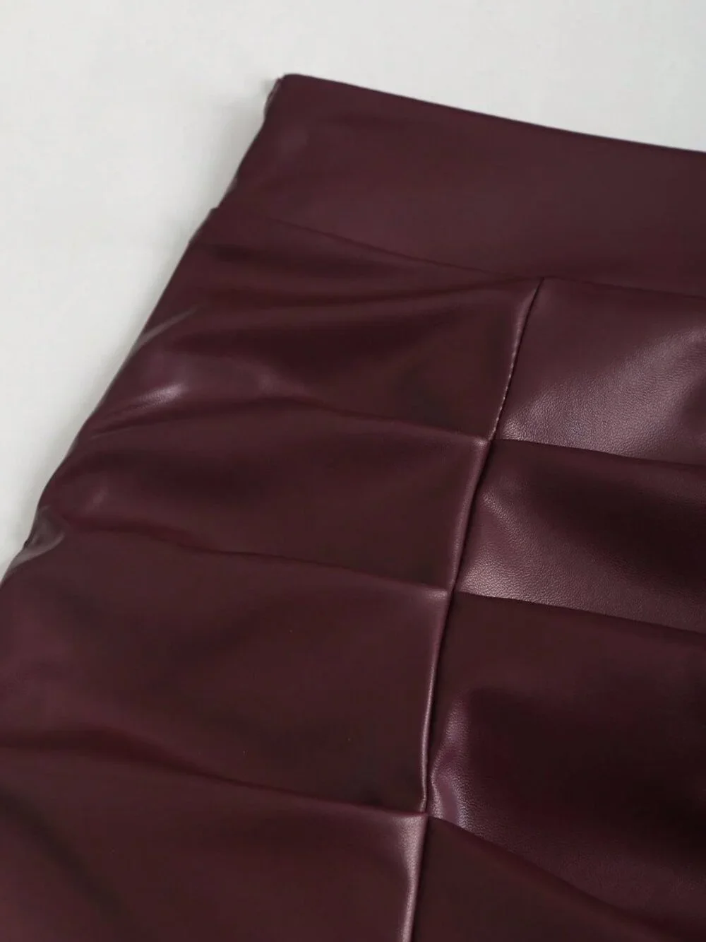 Women's Elegant High Waist Faux Leather Side Slit Flared A-Line Mini Skirt - Picture 4 of 5